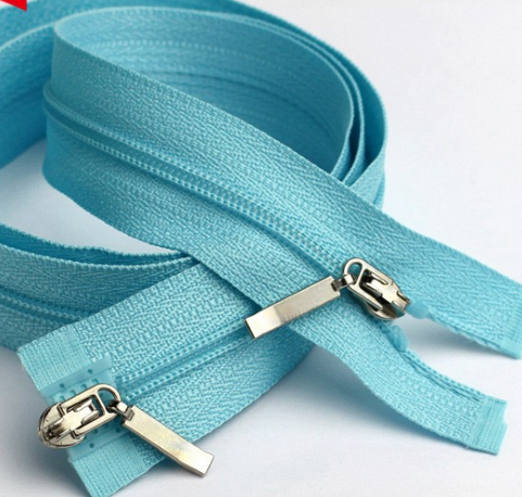 Coil zipper
